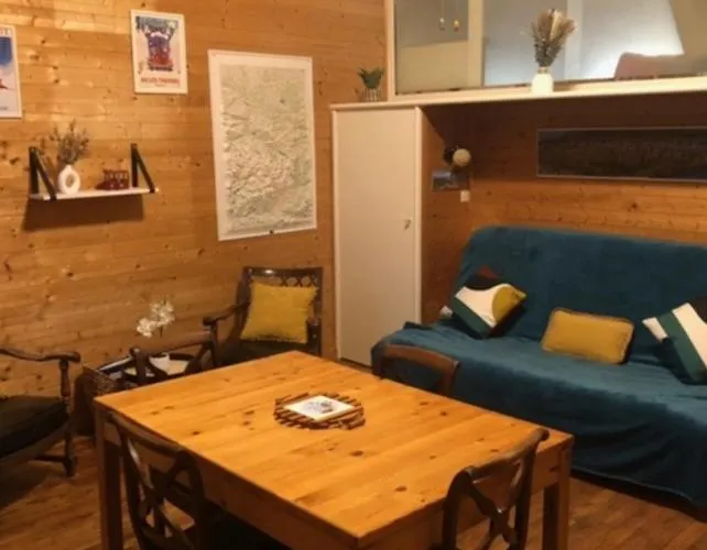 Flat * Ax-les-Thermes